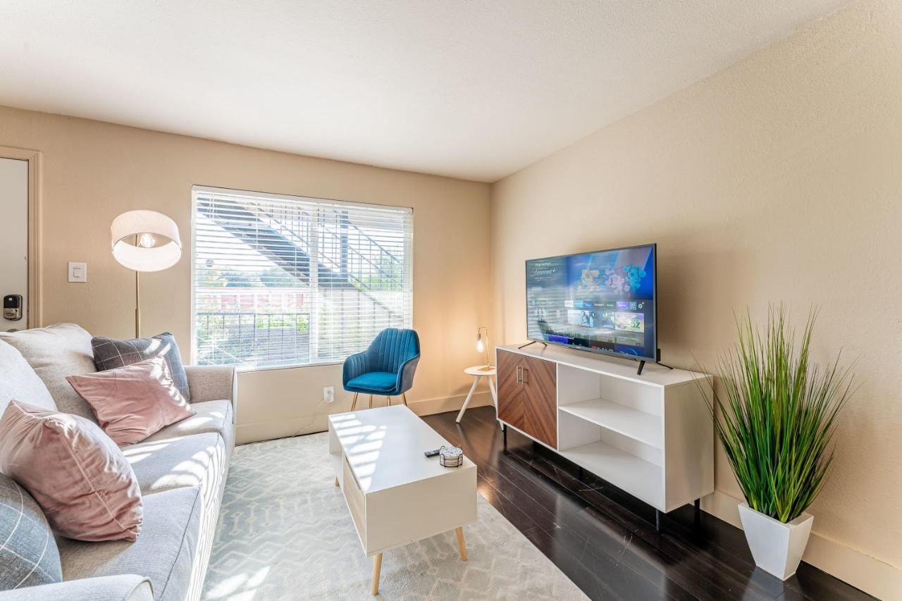 Extended Next To Downtown Appartement